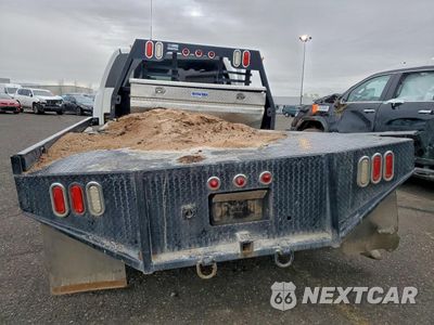 Zdjęcie 6 z 12 samochodu: 2005 CHEVROLET SILVERADO K3500 VIN:1GCJK33275F884925 - miniatura