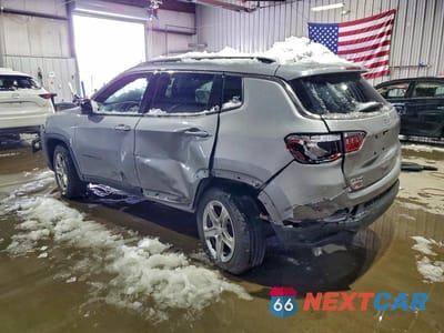 Drugie zdjęcie samochodu z przodu: 2023 JEEP COMPASS LATITUDE VIN:3C4NJDBN2PT551126 - miniatura