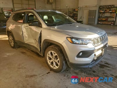 Czwarte zdjęcie samochodu z boku: 2024 JEEP COMPASS VIN:3C4NJDBN5RT142606 - miniatura