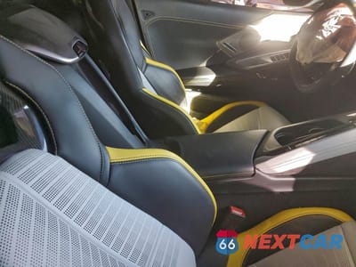 Zdjęcie 10 z 13 samochodu: 2022 CHEVROLET CORVETTE STINGRAY 3LT VIN:1G1YC3D48N5101198 - miniatura