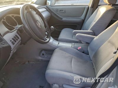 Zdjęcie 7 z 14 samochodu: 2004 TOYOTA HIGHLANDER VIN:JTEEP21A740021644 - miniatura