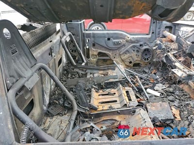 Zdjęcie 10 z 11 samochodu: 2005 FORD F250 SUPER DUTY VIN:1FTSF21P65EB07692 - miniatura