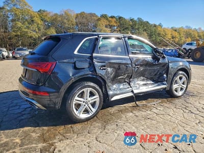 Trzecie zdjęcie samochodu z tyłu: 2022 AUDI Q5 E PREMIUM 55 VIN:WA1G2AFY3N2091170 - miniatura