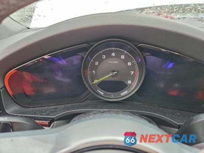 Zdjęcie 9 z 12 samochodu: 2021 PORSCHE CAYENNE E HYBRID COUPE VIN:WP1BE2AY8MDA44044 - miniatura