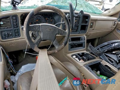 Zdjęcie 8 z 11 samochodu: 2004 CHEVROLET SILVERADO K2500 HEAVY DUTY VIN:1GCHK232X4F179527 - miniatura
