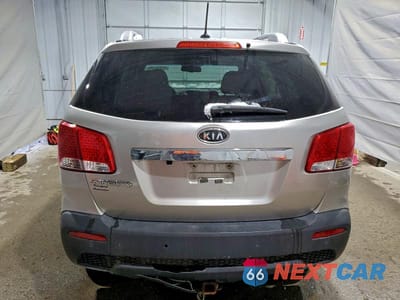 Zdjęcie 6 z 13 samochodu: 2013 KIA SORENTO LX VIN:5XYKT3A63DG363025 - miniatura