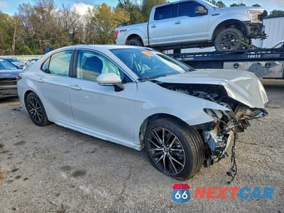 Czwarte zdjęcie samochodu z boku: 2024 TOYOTA CAMRY SE NIGHT SHADE VIN:4T1G11AK4RU219109 - miniatura