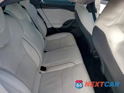 Zdjęcie 10 z 12 samochodu: 2022 TESLA MODEL S VIN:5YJSA1E61NF460155 - miniatura