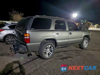 Trzecie zdjęcie samochodu z tyłu: 2000 CHEVROLET TAHOE K1500 VIN:1GNEK13T7YJ180165 - miniatura