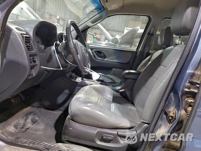 Zdjęcie 7 z 13 samochodu: 2005 FORD ESCAPE XLT VIN:1FMYU03105KA88762 - miniatura