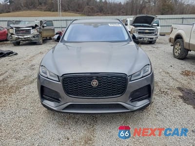 Piąte zdjęcie samochodu w środku: 2021 JAGUAR F-PACE S VIN:SADCJ2EU2MA667321 - miniatura