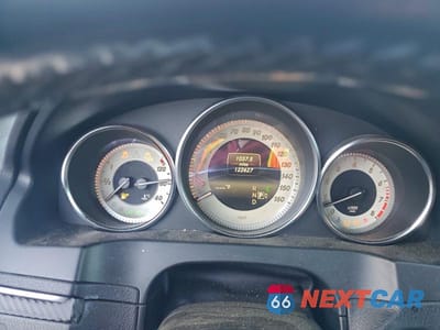 Zdjęcie 9 z 12 samochodu: 2014 MERCEDES-BENZ E 350 4MATIC VIN:WDDKJ8JB1EF280509 - miniatura