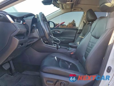 Zdjęcie 7 z 13 samochodu: 2024 TOYOTA RAV4 XLE PREMIUM VIN:JTMB6RFV6RJ056840 - miniatura