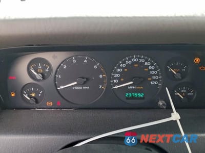 Zdjęcie 9 z 13 samochodu: 2003 JEEP GRAND CHEROKEE LAREDO VIN:1J8GW48S93C556717 - miniatura