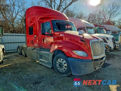 2018 INTERNATIONAL LT625 3HSDZAPR1JN205084 - główne zdjęcie licytacji z USA - miniatura