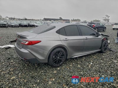 Trzecie zdjęcie samochodu z tyłu: 2025 TOYOTA CAMRY XSE VIN:4T1DAACK0SU571206 - miniatura