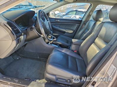 Zdjęcie 7 z 13 samochodu: 2007 HONDA ACCORD VIN:1HGCM56857A212393 - miniatura