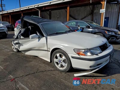 Czwarte zdjęcie samochodu z boku: 2001 SAAB 9-3 SE VIN:YS3DF78K317000834 - miniatura