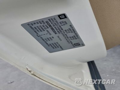 Zdjęcie 13 z 13 samochodu: 2011 GMC YUKON XL DENALI VIN:1GKS2MEF8BR395944 - miniatura