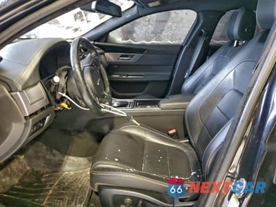 Zdjęcie 7 z 13 samochodu: 2017 JAGUAR XF R - SPORT VIN:SAJBL4BV8HCY30513 - miniatura