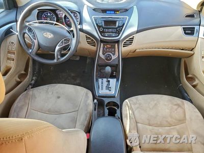 Zdjęcie 8 z 13 samochodu: 2013 HYUNDAI ELANTRA GLS VIN:5NPDH4AE8DH320851 - miniatura