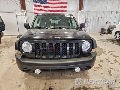 Piąte zdjęcie samochodu w środku: 2016 JEEP PATRIOT LATITUDE VIN:1C4NJPFA0GD640322 - miniatura