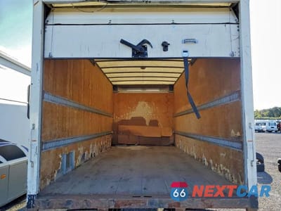 Zdjęcie 10 z 12 samochodu: 2016 ISUZU NPR XD VIN:JALC4W163G7003966 - miniatura