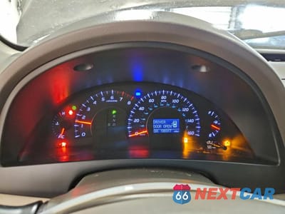 Zdjęcie 9 z 12 samochodu: 2010 TOYOTA CAMRY SE VIN:JTNBK3EK2A3046522 - miniatura