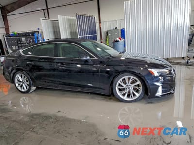 Czwarte zdjęcie samochodu z boku: 2023 AUDI A5 PRESTIGE 40 VIN:WAUBBCF54PA000589 - miniatura