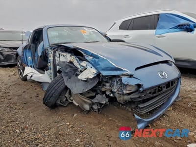 Czwarte zdjęcie samochodu z boku: 2020 MAZDA MX-5 MIATA GRAND TOURING VIN:JM1NDAM74L0411770 - miniatura