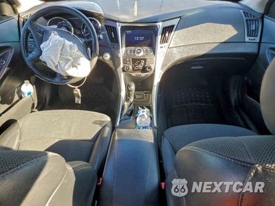 Zdjęcie 8 z 12 samochodu: 2013 HYUNDAI SONATA SE VIN:5NPEC4AC8DH775037 - miniatura
