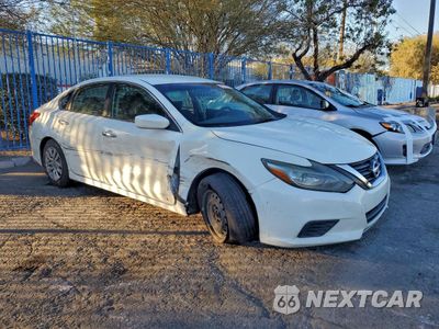 Czwarte zdjęcie samochodu z boku: 2016 NISSAN ALTIMA 2.5 VIN:1N4AL3AP4GC230065 - miniatura