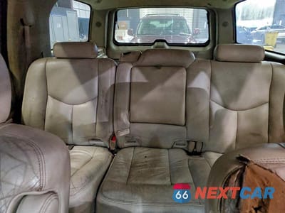 Zdjęcie 10 z 12 samochodu: 2004 CHEVROLET SUBURBAN K1500 VIN:3GNFK16T64G138601 - miniatura
