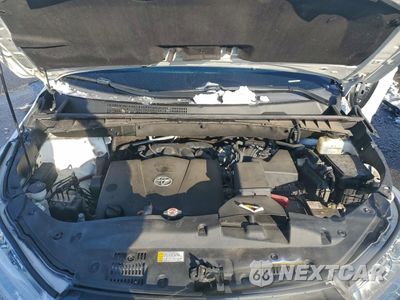 Zdjęcie 11 z 12 samochodu: 2018 TOYOTA HIGHLANDER LE VIN:5TDBZRFH6JS878434 - miniatura