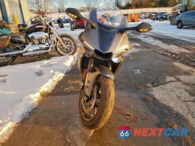 Drugie zdjęcie samochodu z przodu: 2016 YAMAHA YZFR1 VIN:JYARN39E6GA001873 - miniatura