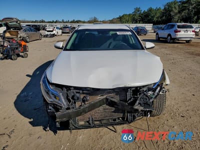 Piąte zdjęcie samochodu w środku: 2020 KIA OPTIMA LX VIN:5XXGT4L33LG386452 - miniatura