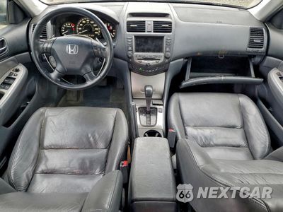 Zdjęcie 8 z 13 samochodu: 2007 HONDA ACCORD EX VIN:1HGCM66807A023012 - miniatura