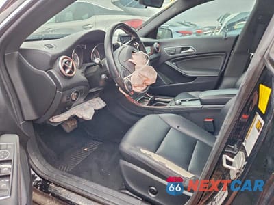 Zdjęcie 7 z 12 samochodu: 2014 MERCEDES-BENZ CLA 250 VIN:WDDSJ4EB3EN137411 - miniatura