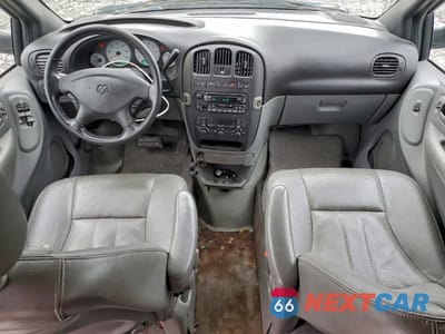 Zdjęcie 8 z 13 samochodu: 2004 DODGE GRAND CARAVAN SXT VIN:2D4GP44L14R615824 - miniatura
