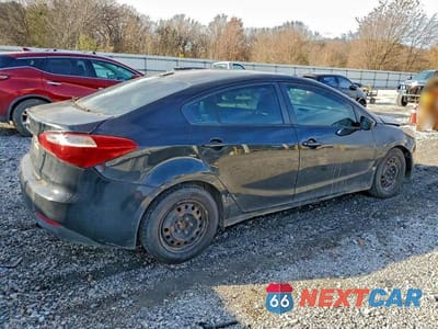 Trzecie zdjęcie samochodu z tyłu: 2015 KIA FORTE LX VIN:KNAFK4A62F5429034 - miniatura