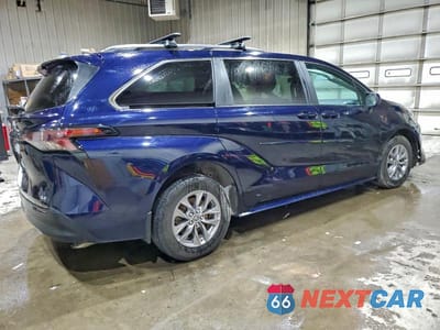 Trzecie zdjęcie samochodu z tyłu: 2025 TOYOTA SIENNA LE 8-PASSENGER VIN:5TDKSKFC5SS163145 - miniatura