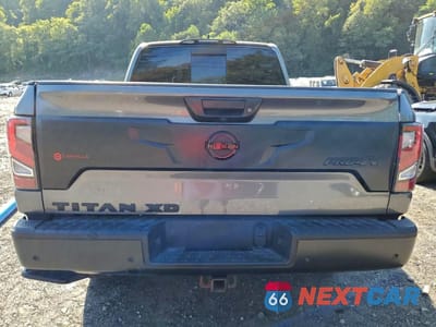 Zdjęcie 6 z 12 samochodu: 2023 NISSAN TITAN XD SV VIN:1N6AA1FB9PN114590 - miniatura