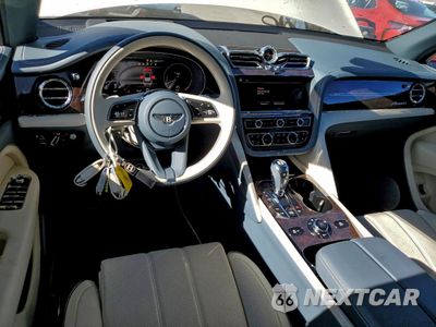 Zdjęcie 8 z 13 samochodu: 2023 BENTLEY BENTAYGA VIN:SJAHT2ZV7PC019773 - miniatura