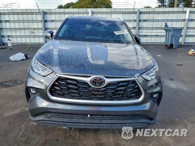 Piąte zdjęcie samochodu w środku: 2020 TOYOTA HIGHLANDER XLE VIN:5TDHZRBH2LS521223 - miniatura