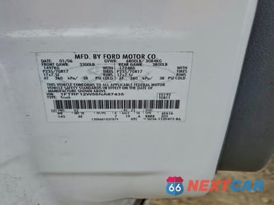 Zdjęcie 13 z 14 samochodu: 2006 FORD F150 FLATBED TRUCK VIN:1FTRF12W56NA87435 - miniatura