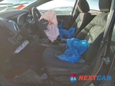 Zdjęcie 7 z 12 samochodu: 2018 CHEVROLET SONIC LT VIN:1G1JD5SB9J4106566 - miniatura