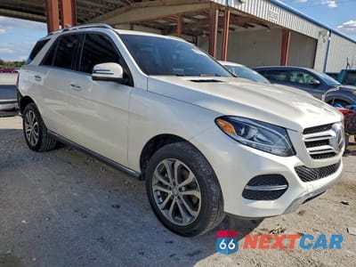 Czwarte zdjęcie samochodu z boku: 2016 MERCEDES-BENZ GLE 350 4MATIC VIN:4JGDA5HB7GA797235 - miniatura