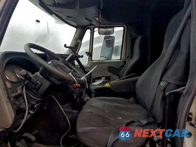 Piąte zdjęcie samochodu w środku: 2014 INTERNATIONAL PROSTAR SEMI TRUCK VIN:3HSDJAPR8EN019913 - miniatura