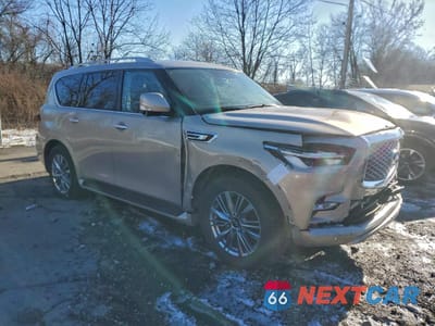 Czwarte zdjęcie samochodu z boku: 2023 INFINITI QX80 LUXE VIN:JN8AZ2AC3P9490300 - miniatura
