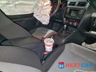 Zdjęcie 13 z 14 samochodu: 2017 VOLKSWAGEN JETTA S VIN:3VW2B7AJ1HM380006 - miniatura